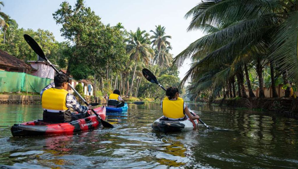 Kayaking in Alleppey | Homestay in Alleppey